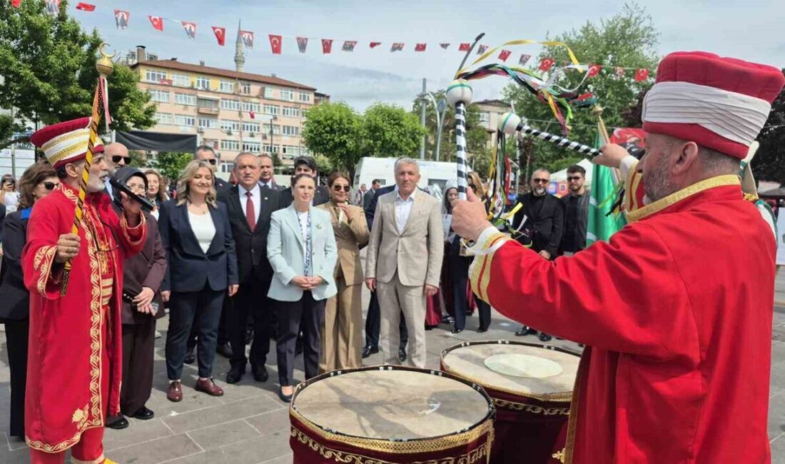 Bartın’da Türk Mutfağı Haftası’nda mehteran takımı eşliğinde yöresel ürünlerin tanıtımı