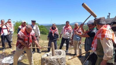Manisa’nın Selendi ilçesine bağlı Kurşunlu Mahallesi’nde, Anamaslı Yörükleri Yardımlaşma ve