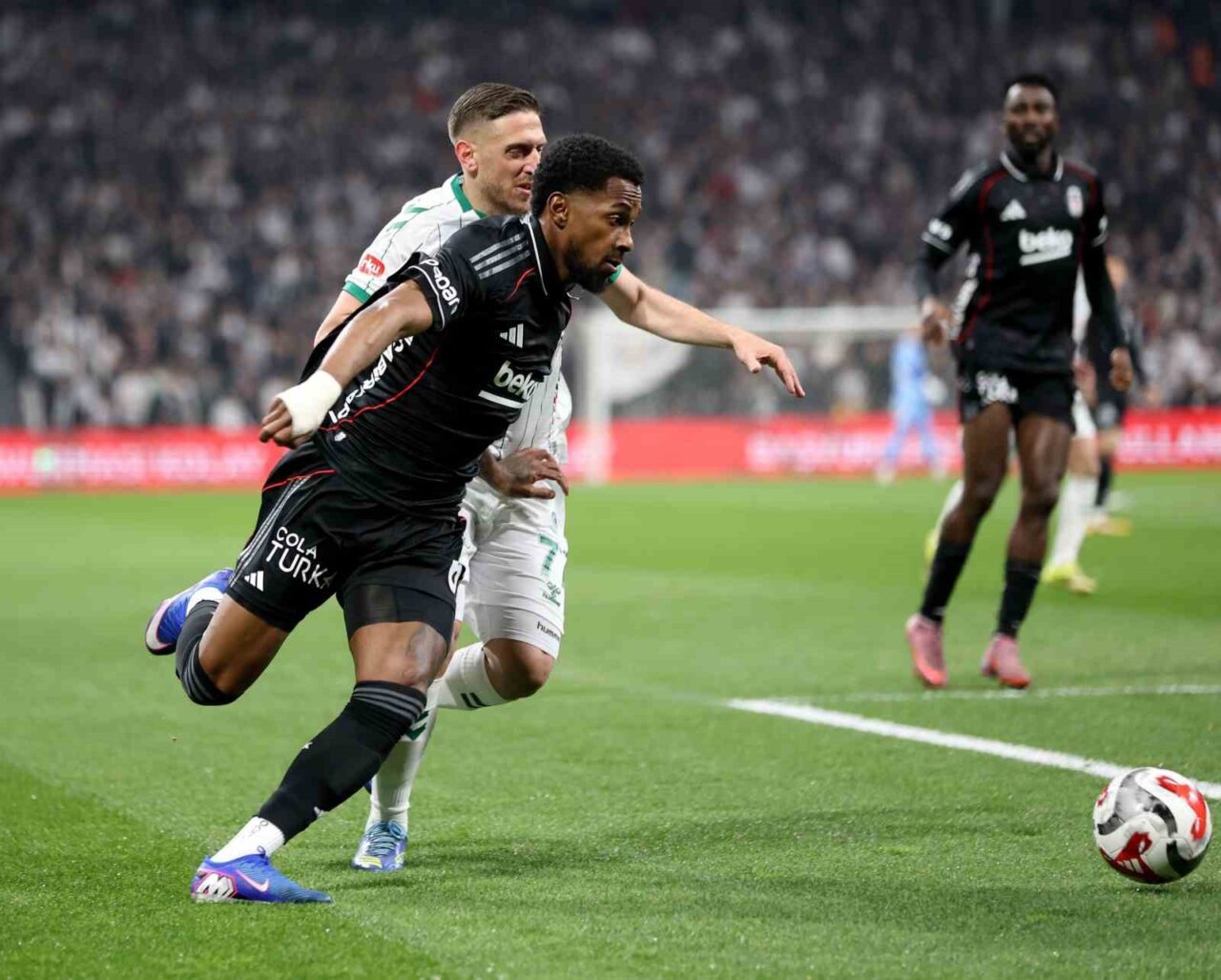 Ziraat Türkiye Kupası yarı final maçında Beşiktaş, Konyaspor’u konuk ediyor.