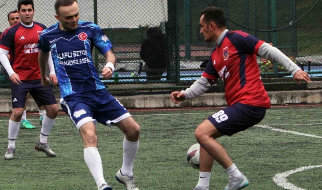 Adalet Bakanlığına bağlı kurumlar arasında Zonguldak’ta düzenlenen futbol turnuvasında yarı