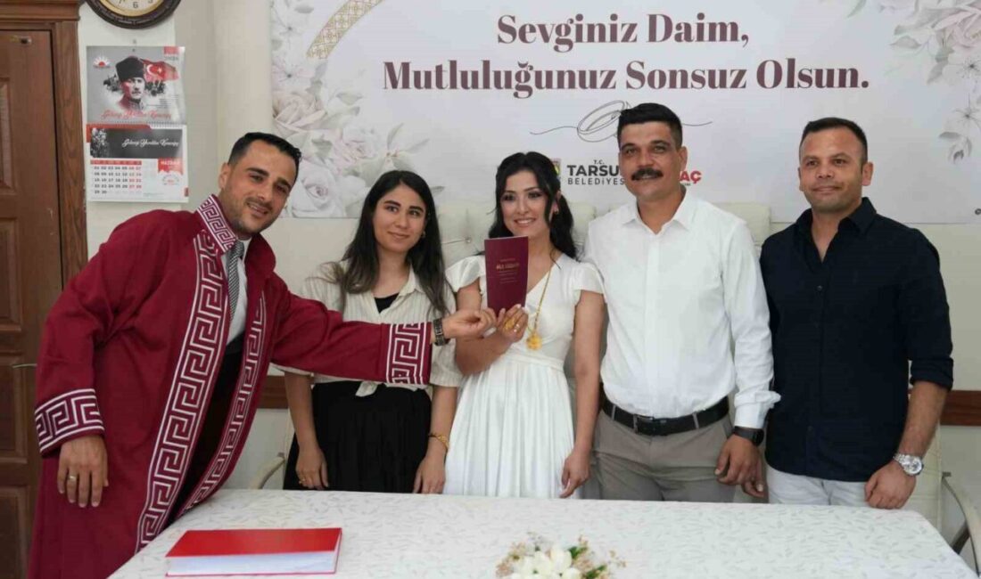 Mersin’in Tarsus ilçesinde, hayatlarını unutulmaz bir tarihte birleştirmek isteyen çiftler