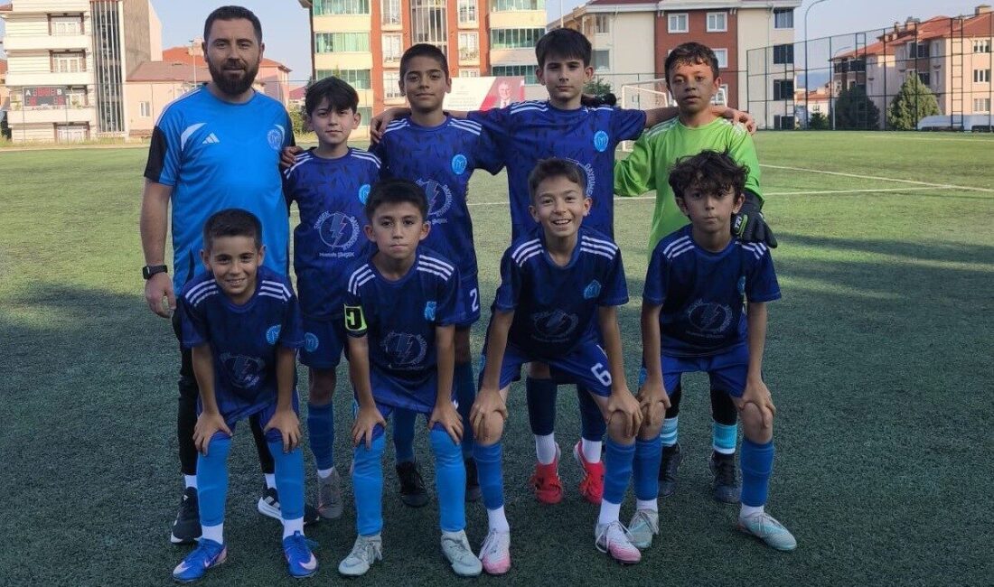 Bilecik U11 Gençler Ligi’nde 3 grupta oynanan müsabakalarla devam ederken,