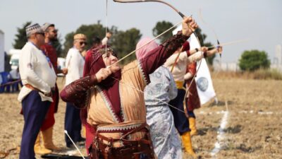 Cumhurbaşkanlığı himayelerinde düzenlenen 14. Uluslararası Fetih Kupası Geleneksel Okçuluk Menzil