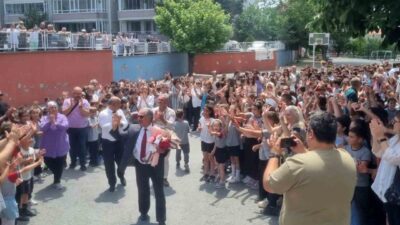 Edirne merkez Plevne İlköğretim Okulu Müdürü Zafer Tekçe, 44 yıllık