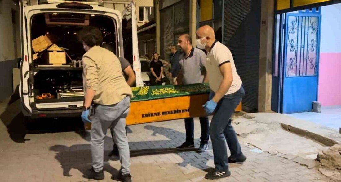 Edirne’de kendisinden 9 gündür haber alınamayan 64 yaşındaki adam, evinde