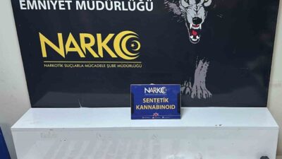 Adana’da narkotik polisinin uyuşturucu madde ticaretine yönelik düzenlediği operasyonda gözaltına