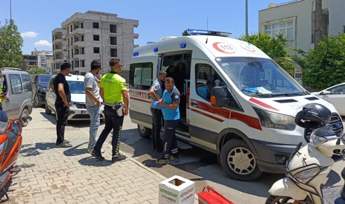 Adıyaman’da kontrolden çıkarak devrilen motosiklette bulunan 2 kişi yaralandı. Edinilen