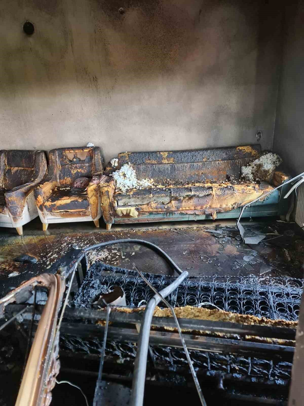Bitlis’in Ahlat ilçesinde bir evde çıkan yangında 63 yaşındaki kadın