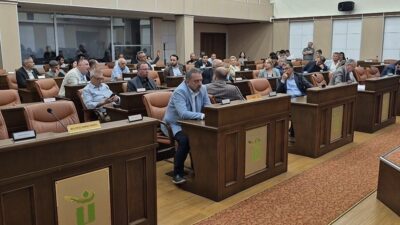 Eskişehir Tepebaşı Belediyesi Meclisi’nde yaşanan gerginlikle ilgili konuşan AK Parti