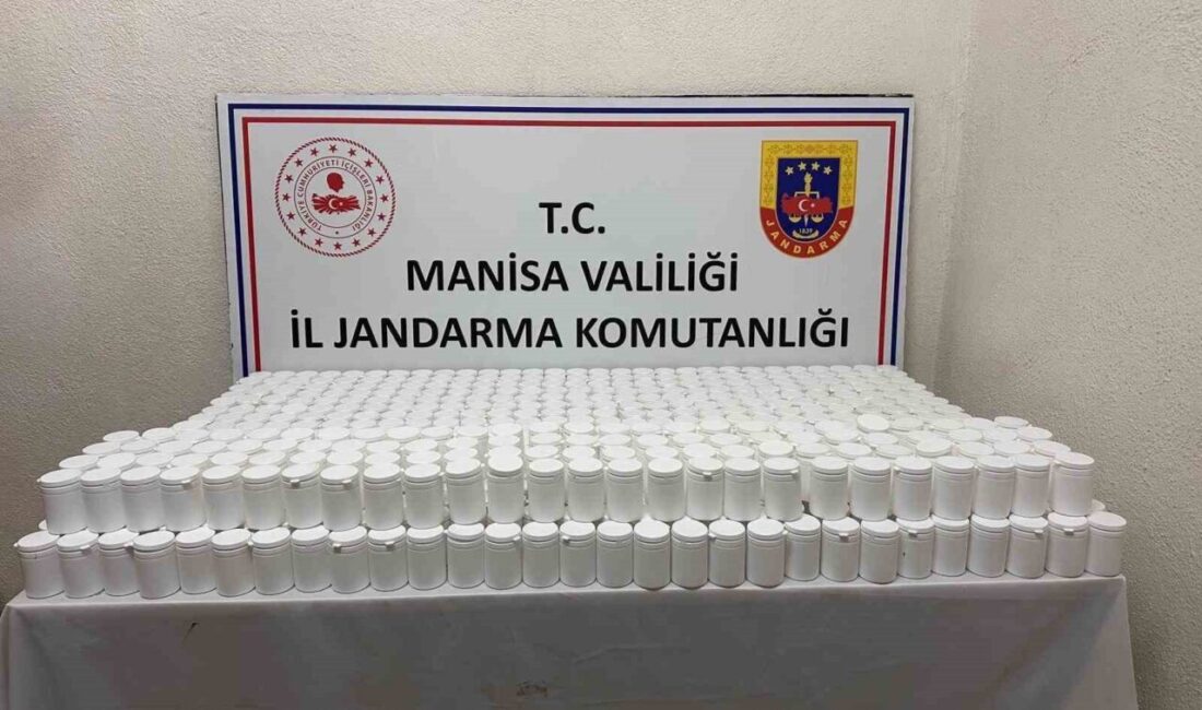 Manisa’nın Akhisar ilçesinde jandarma ekiplerinin düzenlediği operasyonda 50 bin 512
