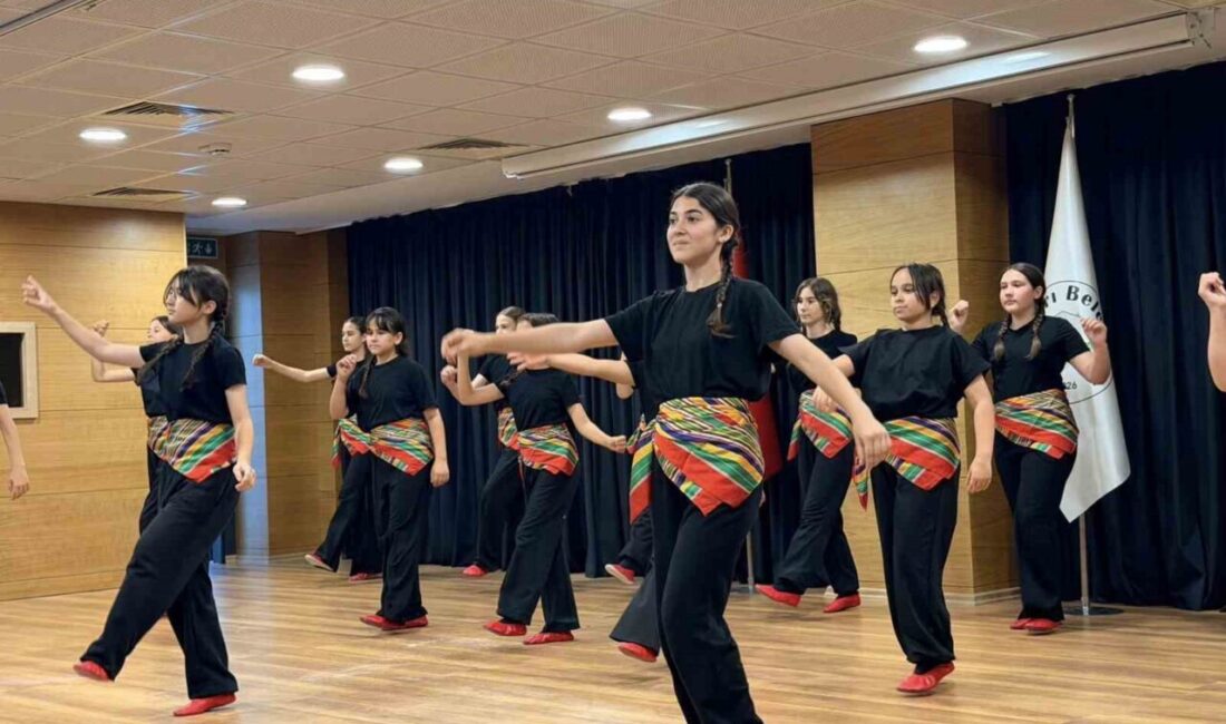 Bilecik’te Hayat Boyu Öğrenme Haftası kapsamında düzenlenen yıl sonu programında