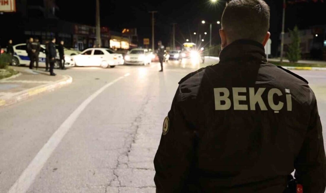 Aksaray polisi halkın huzur ve güvenliğinin sağlanması amacıyla şehir genelinde