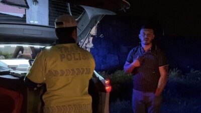 Kayseri’nin Kocasinan ilçesinde metruk haldeki müstakil ikamette çıkan yangını merak