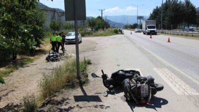 Amasya’da iki motosikletin çarpıştığı kazada 2 sürücü yaralandı. Edinilen bilgiye