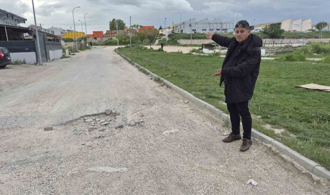 Eskişehir’de ana arterle kesişiminde sürekli kazaların olduğu Laleli Sokak için
