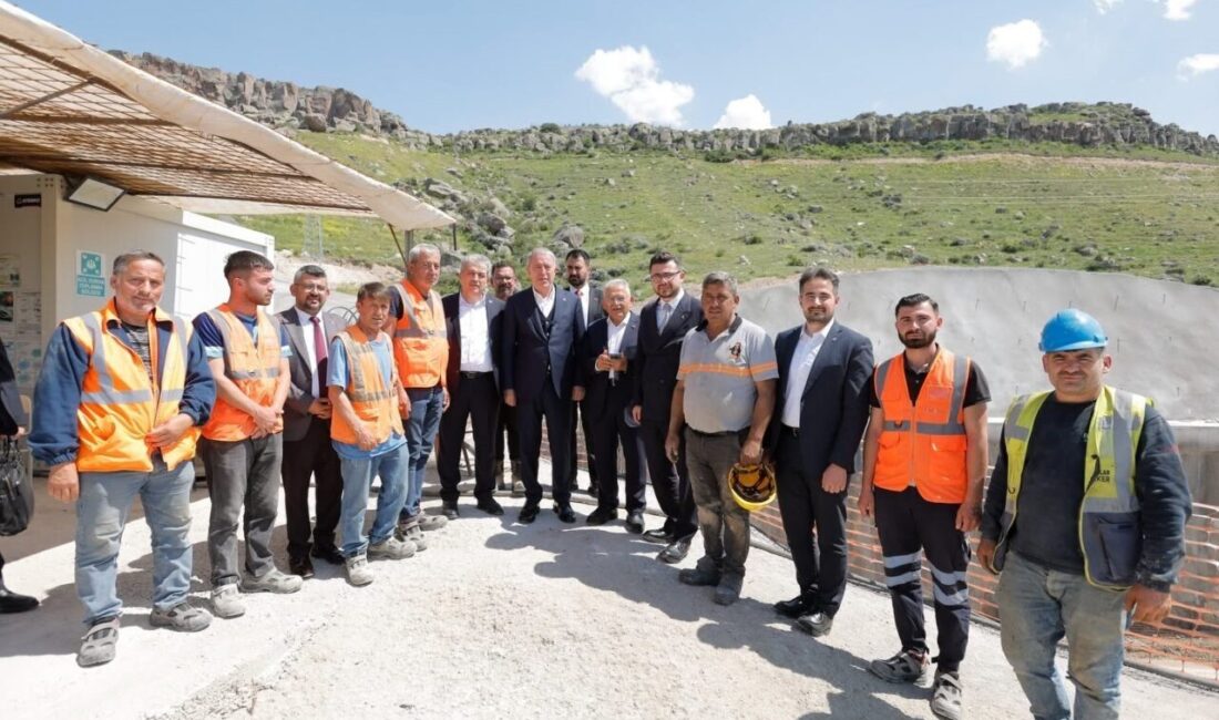 Kayseri Büyükşehir Belediye Başkanı Dr. Memduh Büyükkılıç, TBMM Milli Savunma