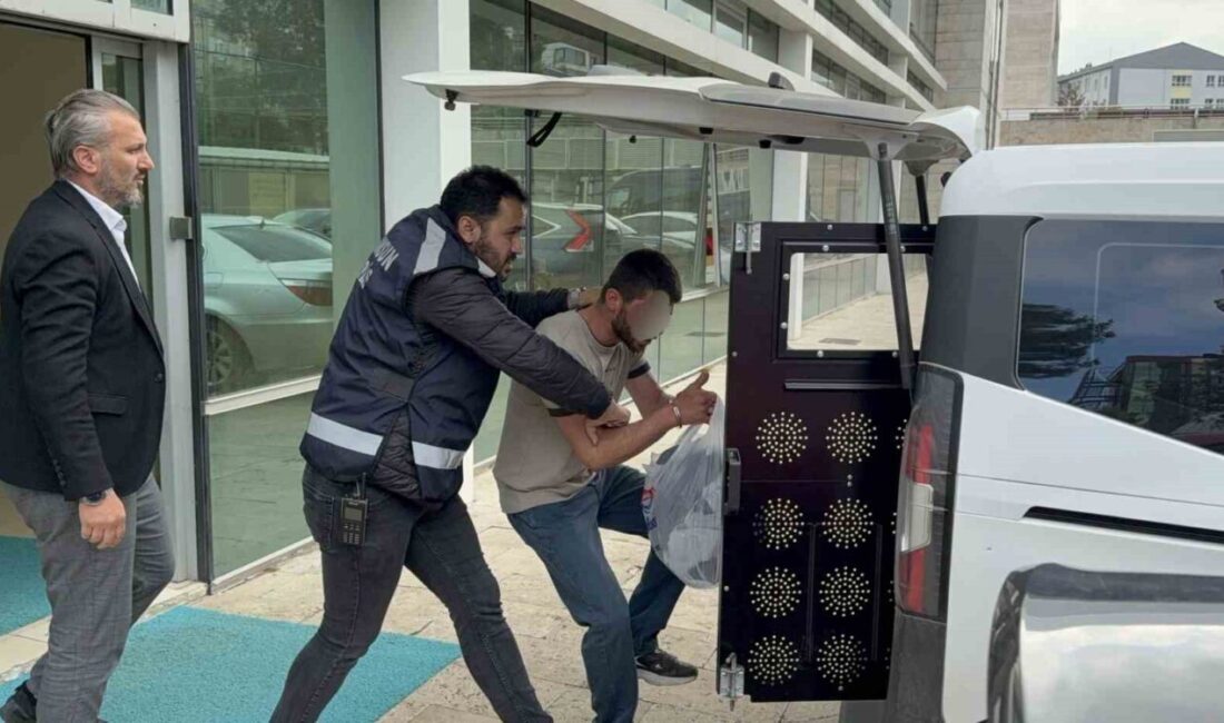 Samsun’un İlkadım ilçesinde annesini darp ettiği ve olay yerine gelen