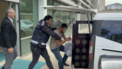 Samsun’un İlkadım ilçesinde annesini darp ettiği ve olay yerine gelen