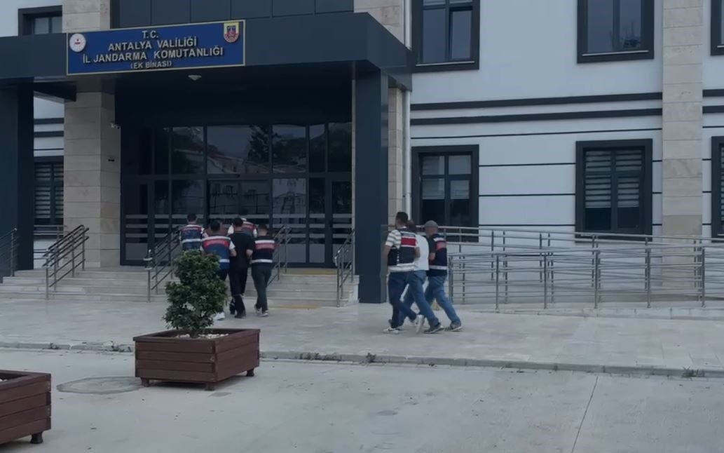Antalya merkezli 27 ilde 84 şüpheliye yönelik düzenlenen yasa dışı