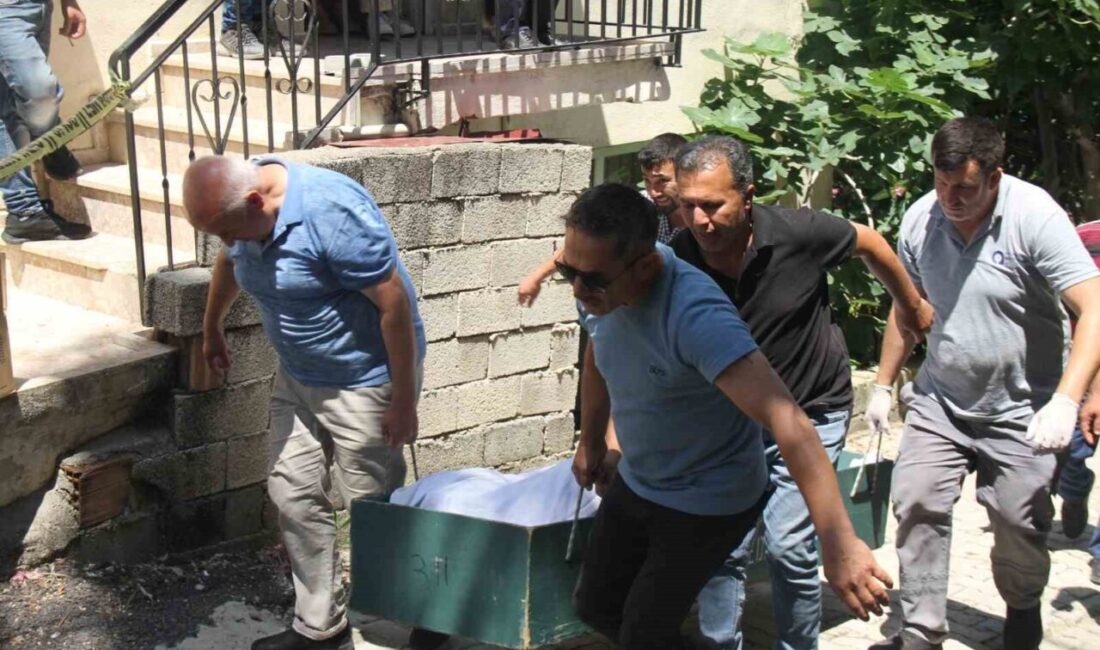 Antalya’nın Serik ilçesinde 41 yaşındaki bir kişi evinin bahçesinde o