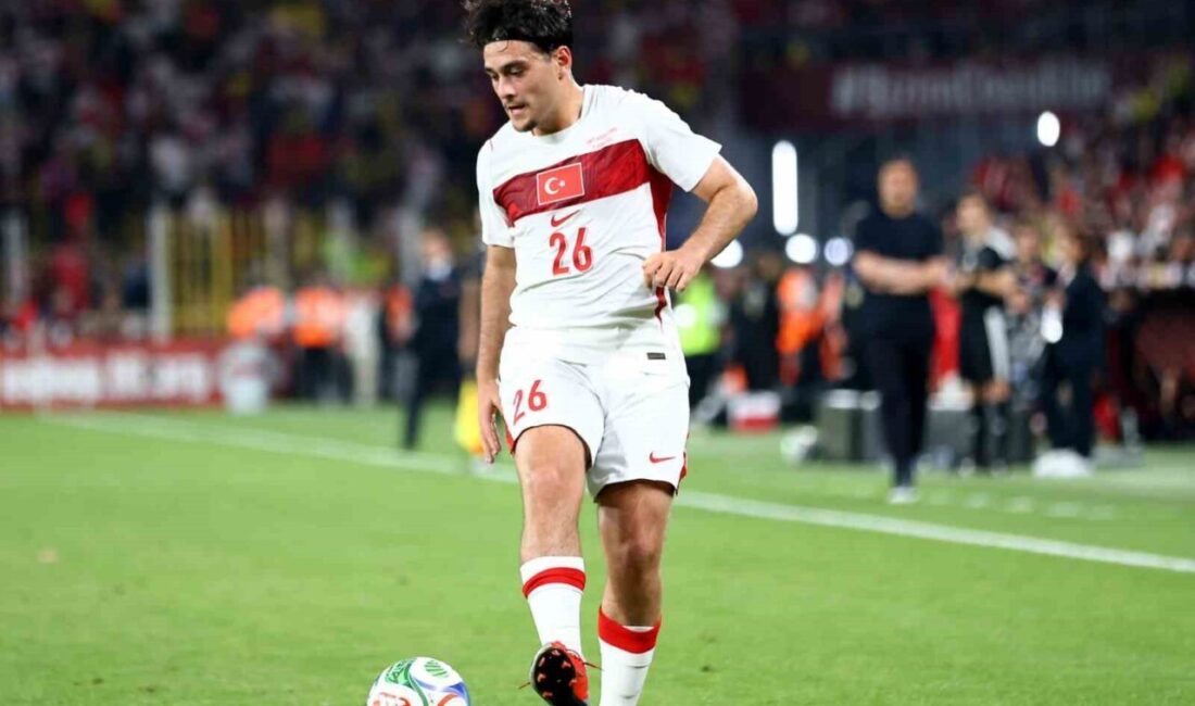 A Milli Futbol Takımı’nda kaleci Muhammed Şengezer ile Aral Şimşir,