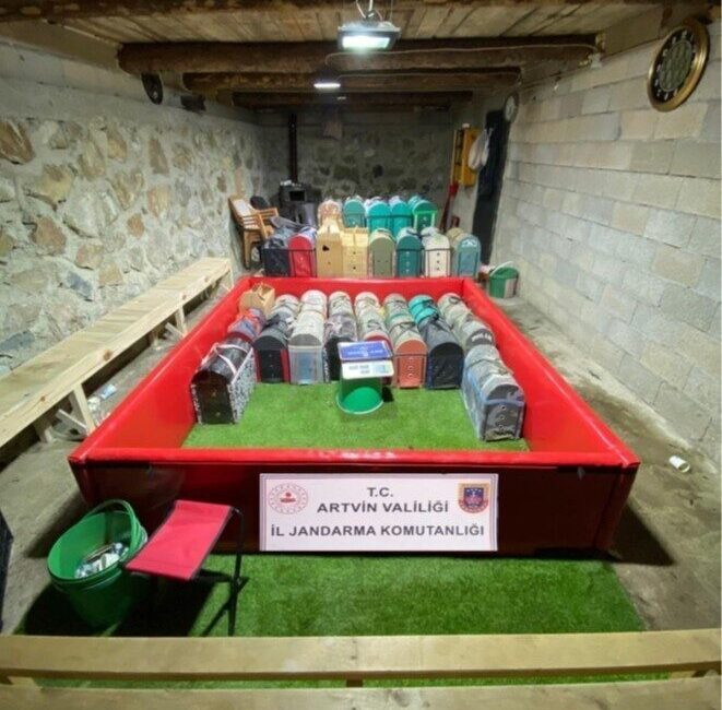 Artvin’in Yusufeli ilçesinde horoz dövüştürerek bahis oynattığı belirlenen kişilere yönelik