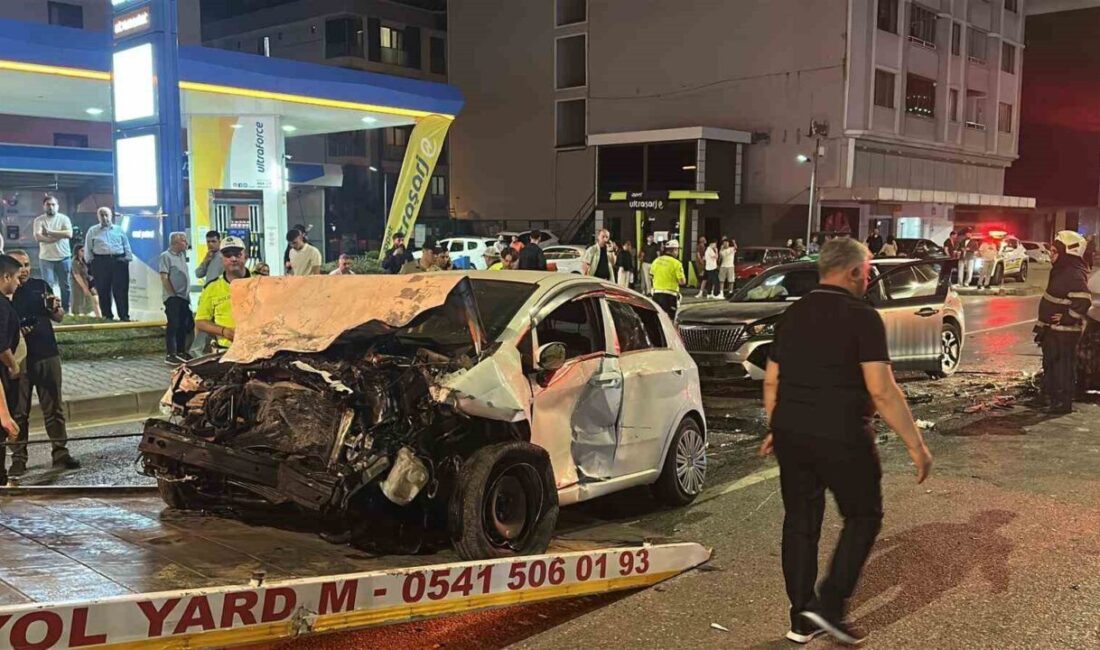 Samsun’un Atakum ilçesinde kontrolden çıkarak karşı şeride geçen otomobilin diğer