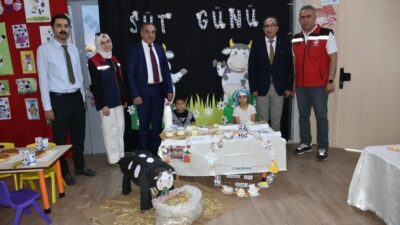 Aydın’ın Efeler ilçesinde Dünya Süt Günü kapsamında düzenlenen etkinlikte anaokulu