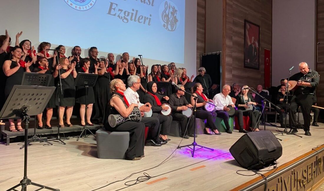 Manisa’nın Alaşehir ilçesi türkü dolu geceye sahne oldu. Hayat Boyu
