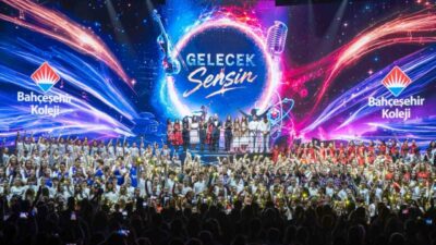 Bahçeşehir Koleji’nin ’Gelecek Sensin’ temalı yıl sonu gösterisinde 700 öğrenci