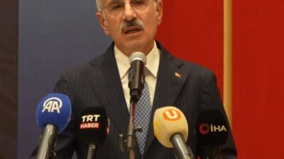 Ulaştırma ve Altyapı Bakanı Abdulkadir Uraloğlu, çeşitli programlara katılmak üzere