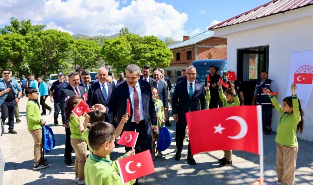 Giresun’un Çamoluk ilçesinde hayırsever iş insanı Ahmet Ertuğrul tarafından yaptırılan