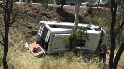Balıkesir’de yolcu minibüsü ile otomobil kaza yaptı. Kepsut yolunda feci