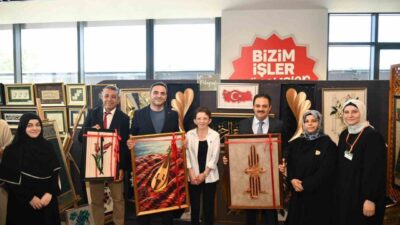 Başiskele Meslek Edindirme ve Hobi Kursları’nın (BAŞ-MEK) yıl sonu sergisinde,