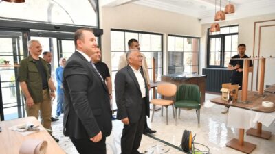 Kayseri Büyükşehir Belediye Başkanı Dr. Memduh Büyükkılıç; tarihi Kayseri Kalesi