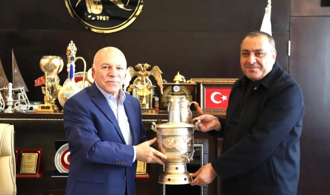 Erzurum Büyükşehir Belediye Başkanı Mehmet Sekmen, Narman Belediye Başkanı Aydemir