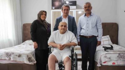 Efeler Belediye Başkanı Anıl Yetişkin, kanser tedavisi gören ve yürümekte