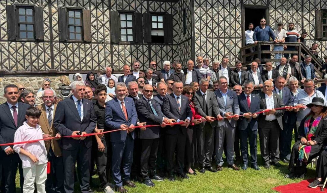 Trabzon’un Sürmene ilçesinde bulunan “Baştımar Aile Müzesi ve Kitaplığı” bugün
