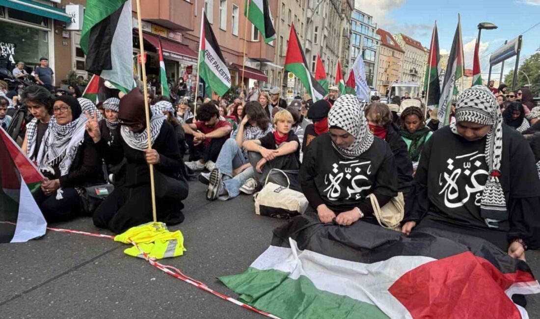 Almanya’nın başkenti Berlin’de Filistin’e destek gösterisine sert müdahalede bulunan polis,