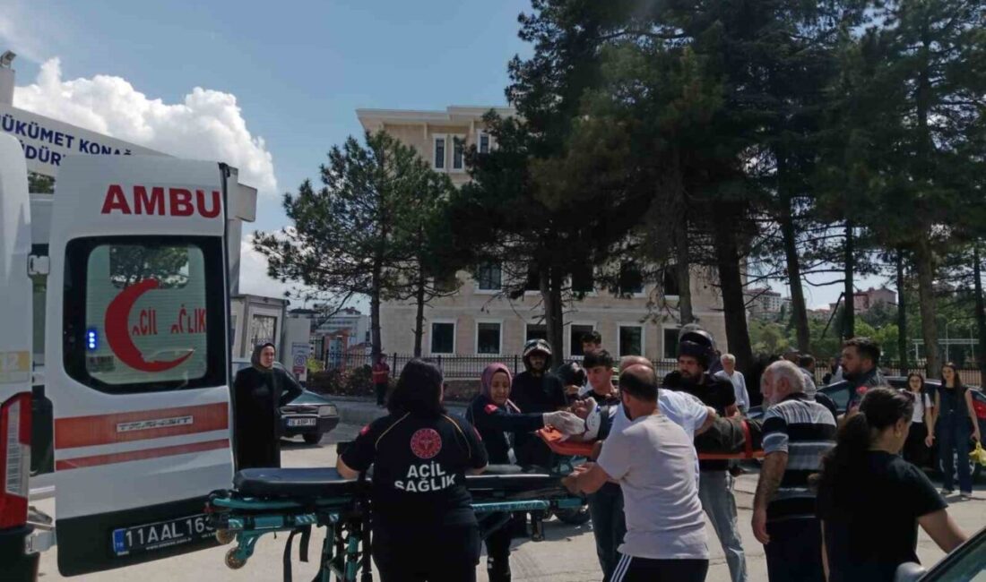 Bilecik’te yolun karşısına geçen yaya otomobil çarpması sonucu yaralandı. Kaza,