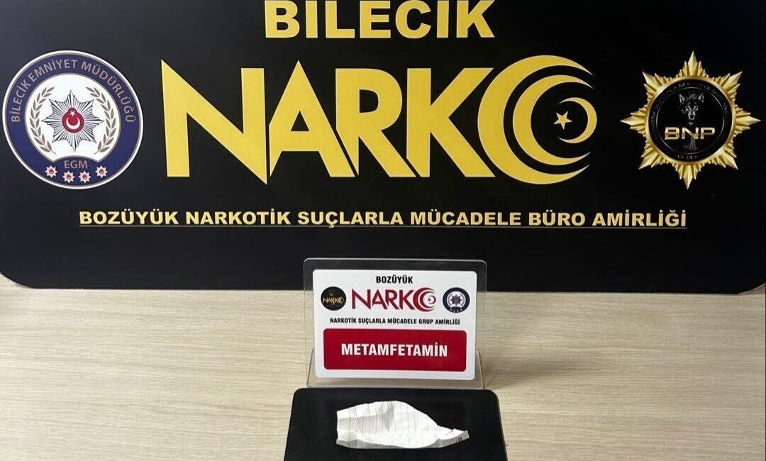 Bilecik’in Bozüyük ilçesinde gerçekleştirilen uyuşturucu operasyonunda 3 şüpheli şahıs gözaltına