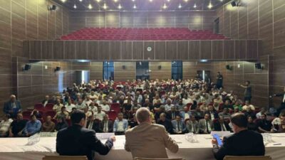 Şanlıurfa’nın Birecik ilçesinde gerçekleştirilen geniş kapsamlı istişare toplantısında ilçenin sorunları
