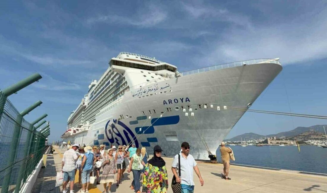 Muğla’nın Bodrum ilçesinde gelen 2 bin 59 metre boyundaki “Aroya”