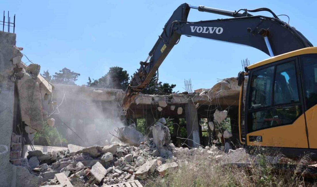 Bodrum Belediyesi, kaçak yapıyla mücadelesini aralıksız sürdürüyor. Bu kapsamda 2026