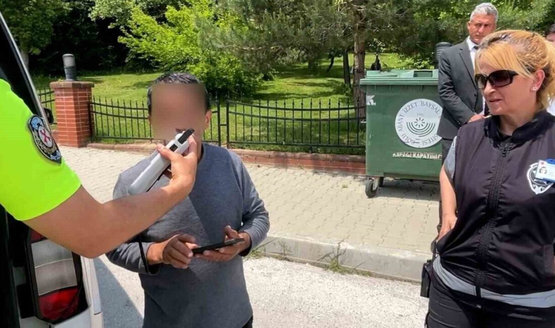 Bolu’da yokuşta kalkış yapmak isteyen sürücü kontrolünü kaybedince arkasındaki otomobile