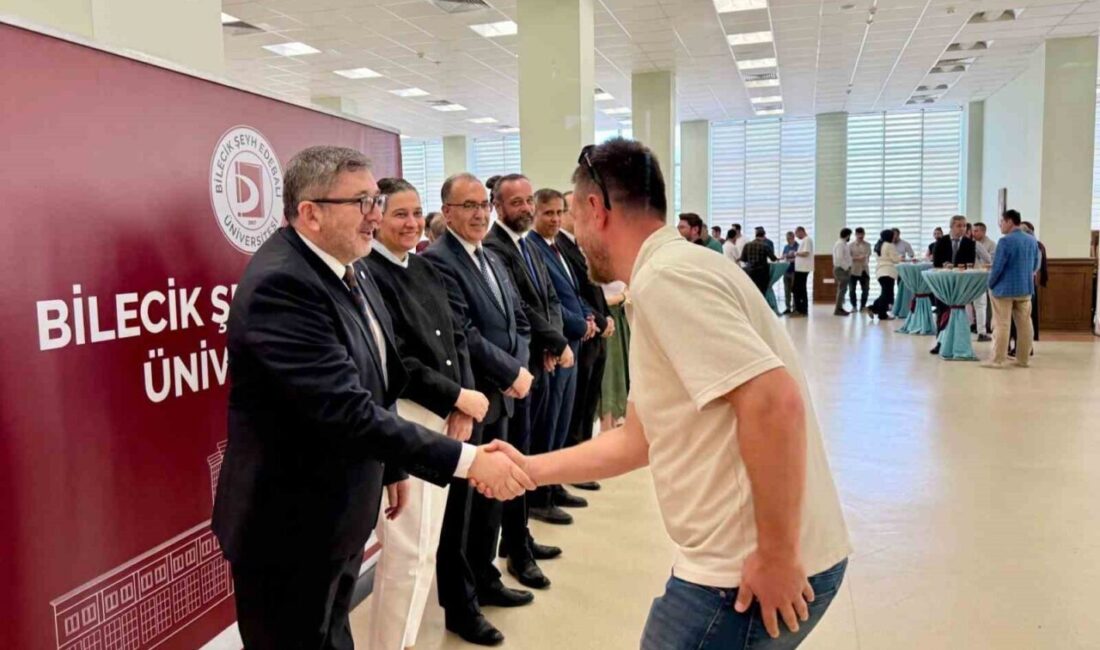 Bilecik Şeyh Edebali Üniversitesi’nde (BŞEÜ) bayramlaşma töreni gerçekleştirildi. Bilecik Şeyh
