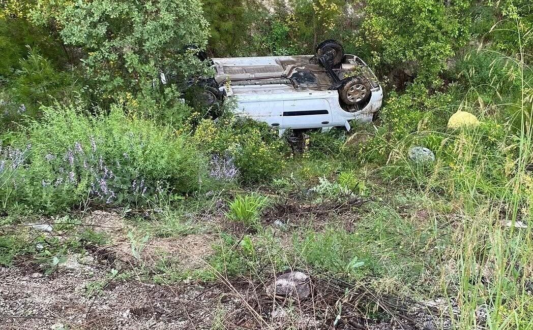 Burdur’un Gölhisar ilçesinde kontrolden çıkarak takla atan otomobildeki 1 kişi