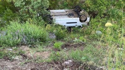 Burdur’un Gölhisar ilçesinde kontrolden çıkarak takla atan otomobildeki 1 kişi