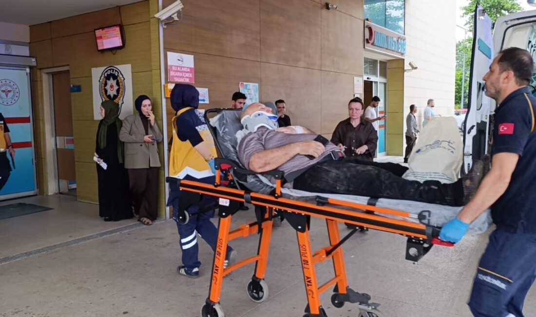 Bursa’nın İnegöl ilçesinde meydana gelen trafik kazasında kontrolden çıkan kamyon