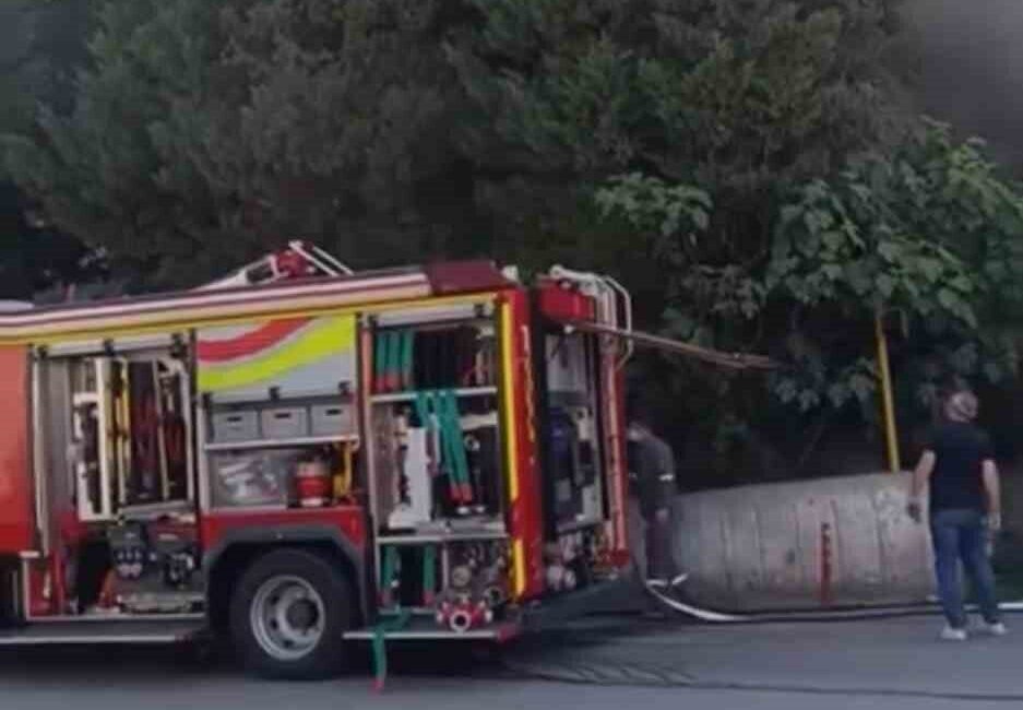 Bursa’da bir fabrikada çıkan yangın paniğe neden oldu. İtfaiye ekiplerinin